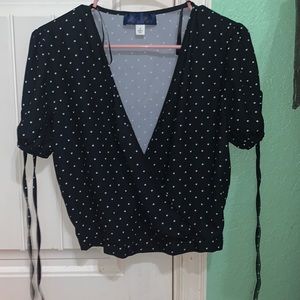 Polka dot, cute cropped blouse. never worn.